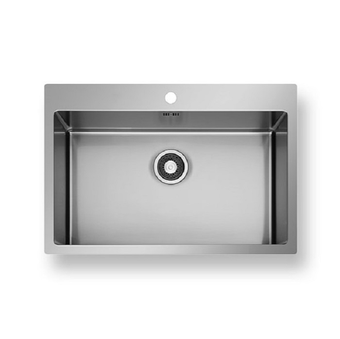 PYRAMIS ISTROS 740X505